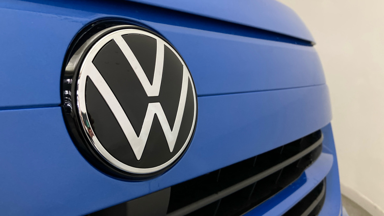 Volkswagen Transporter T32 Swb Electric 160kW 65kWh Commerce Pro Van Auto